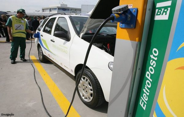 prefeitura-de-sp-vai-desconto-no-ipva-de-carros-eletricos-e-hibridos