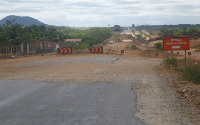 pavimentacao-de-estradas-tem-alta-anual-marginal2