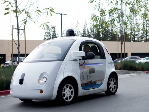 google-contrata-executivo-da-airbnb-para-projeto-de-carros-autonomos