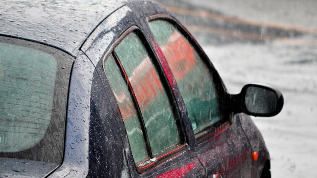 esteja-alerta-para-o-transito-e-condicoes-do-veiculo-em-dias-de-chuva